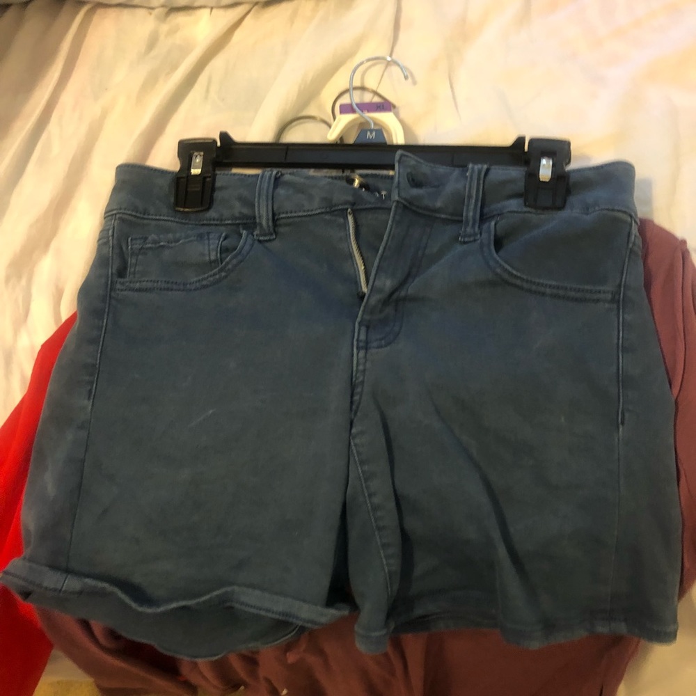 BUNDLE 2 pairs and American eagle shorts
